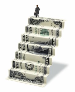 数字化转型选购指南：定制化开发vs标准化产品